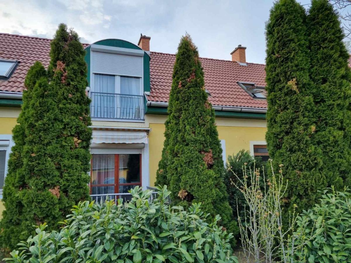 Koerteszirom Apartman Эгер Экстерьер фото